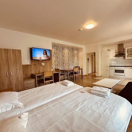 Hotel Destille Dormagen Bagian luar foto
