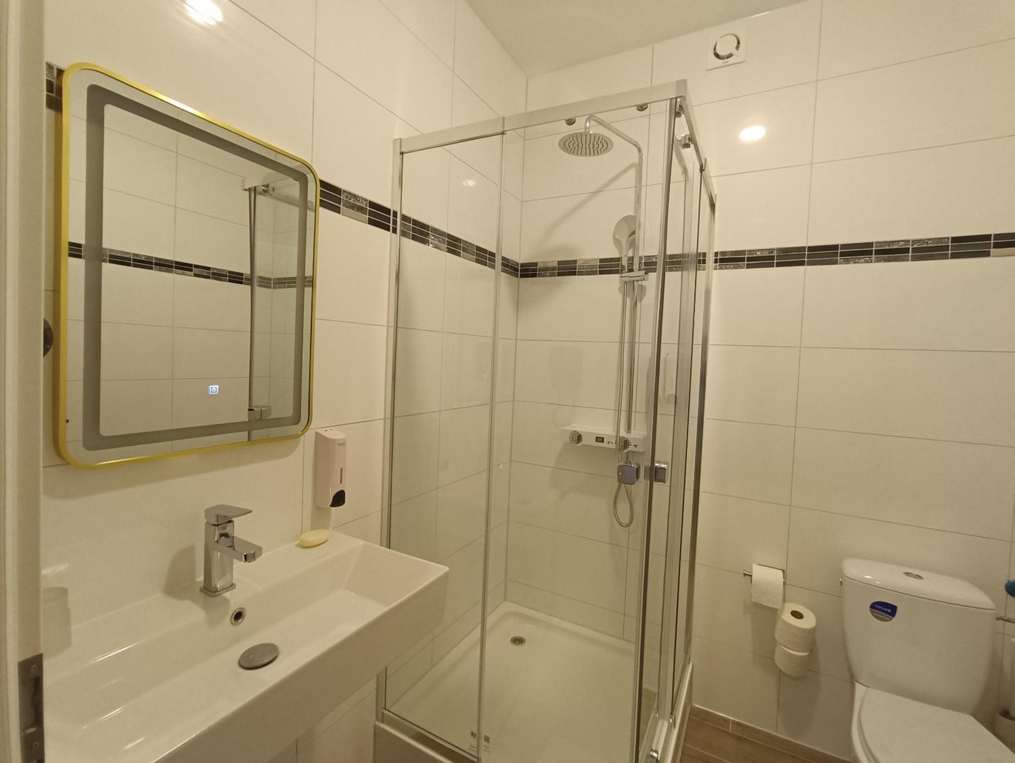 Hotel Destille Dormagen Ruang foto