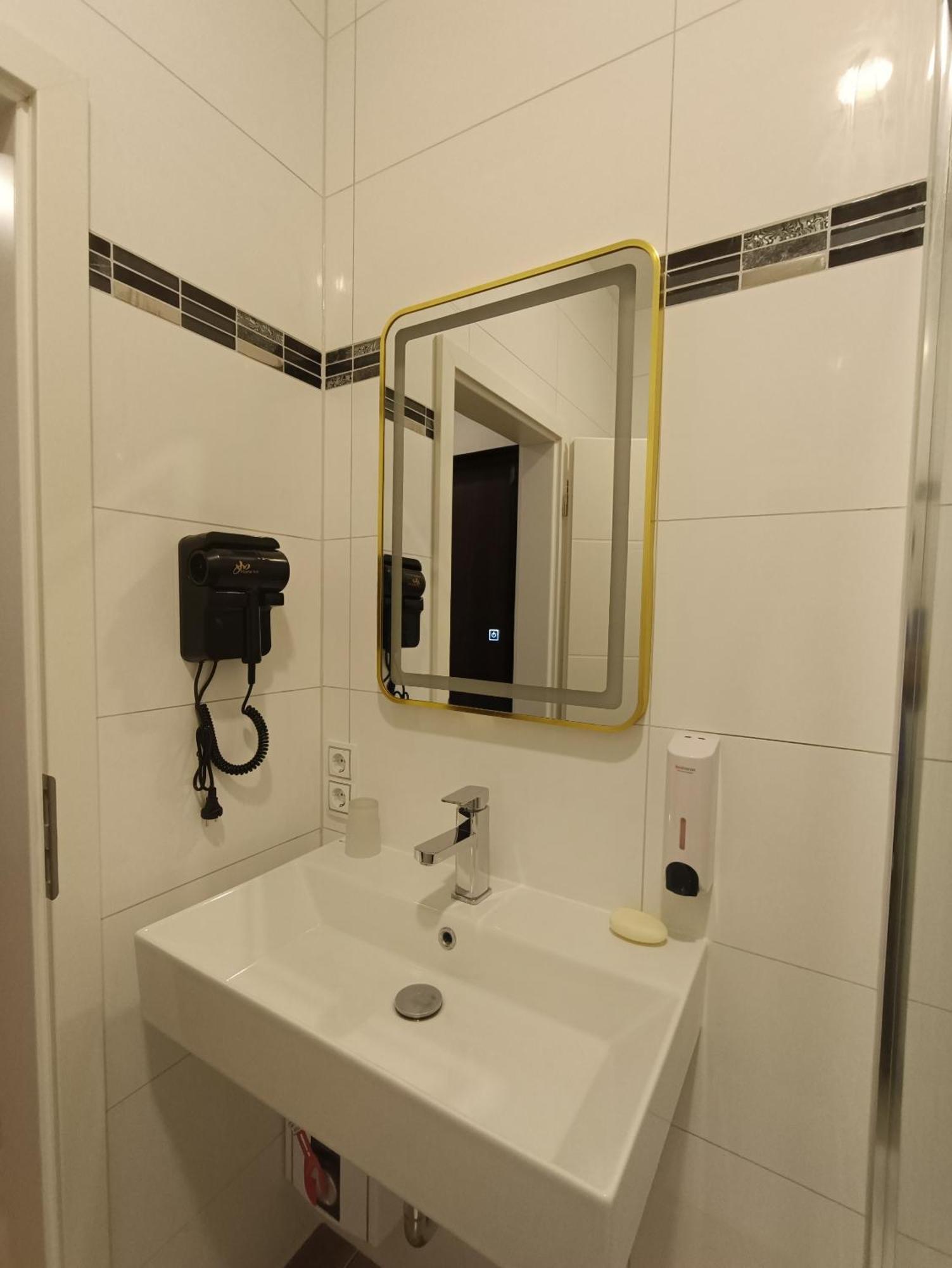 Hotel Destille Dormagen Ruang foto
