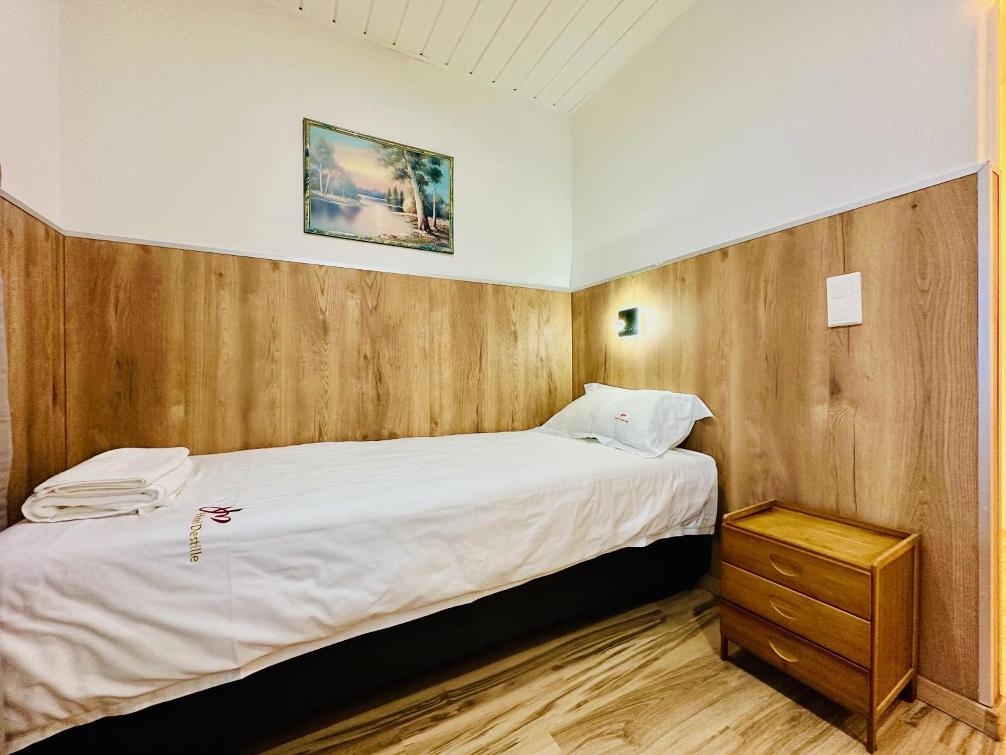 Hotel Destille Dormagen Ruang foto