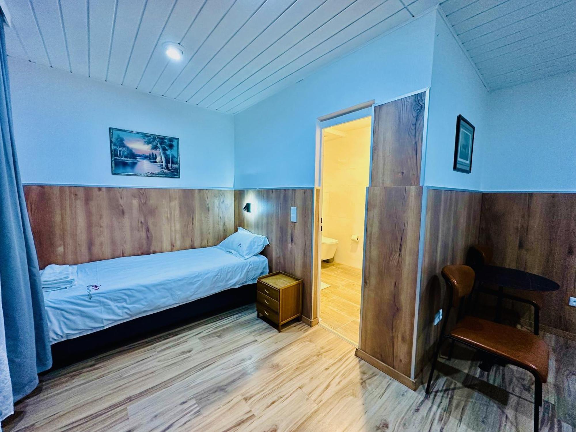 Hotel Destille Dormagen Ruang foto