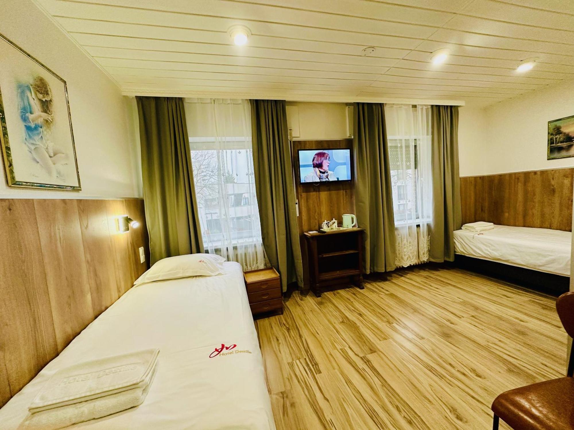 Hotel Destille Dormagen Ruang foto