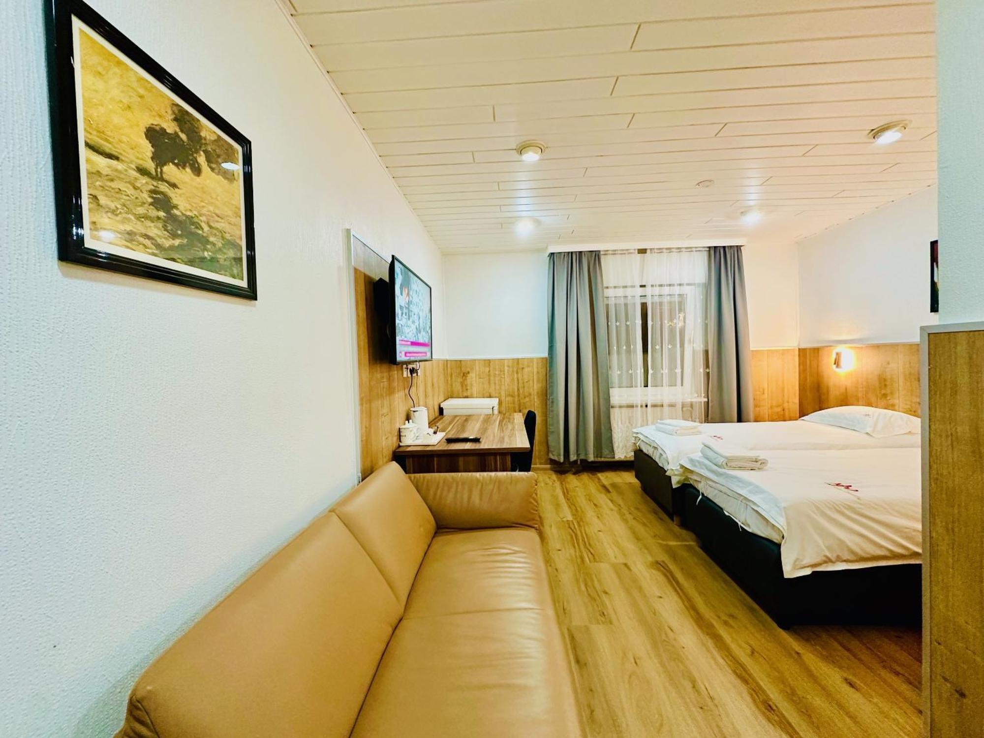 Hotel Destille Dormagen Ruang foto