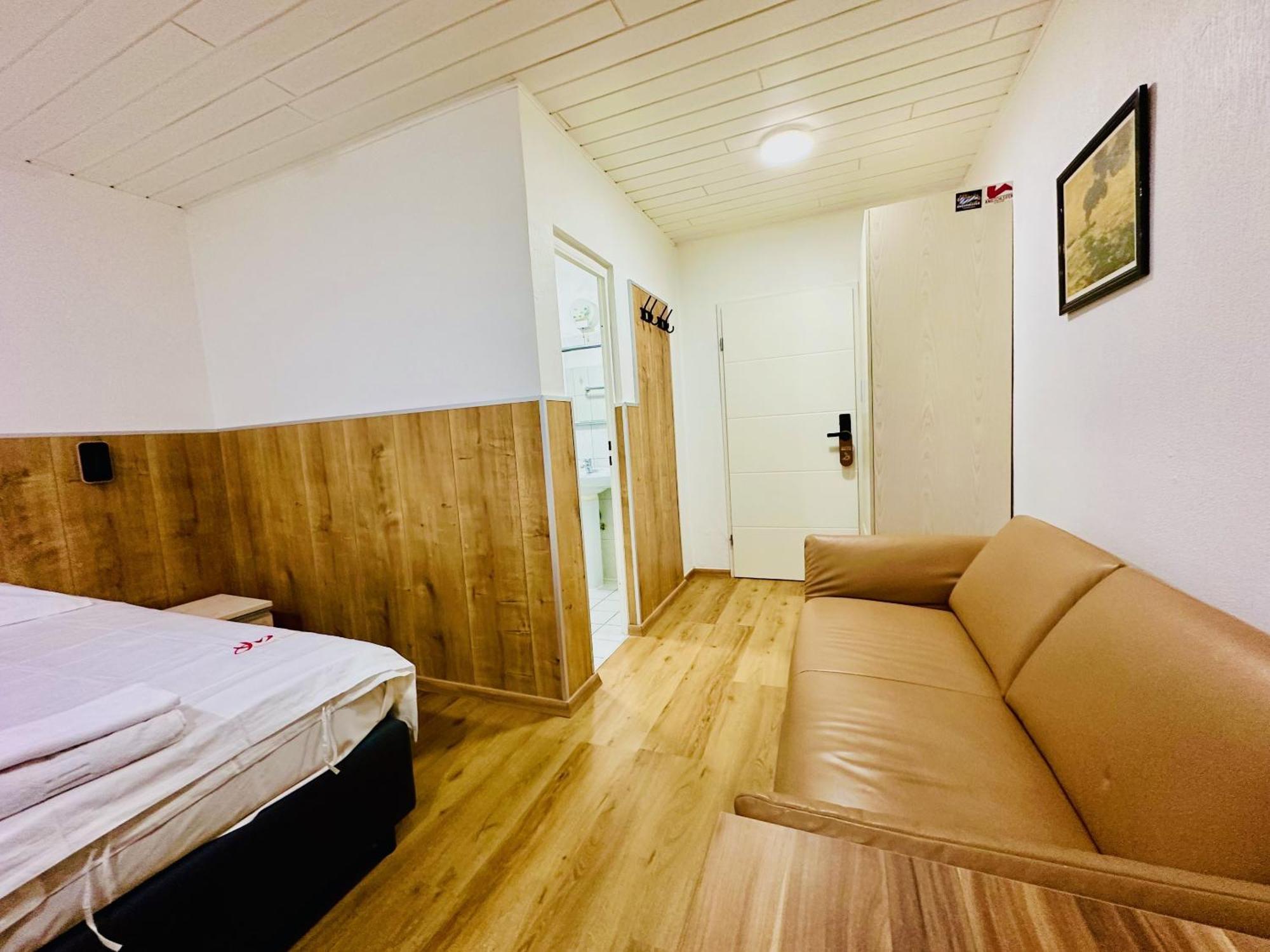 Hotel Destille Dormagen Ruang foto