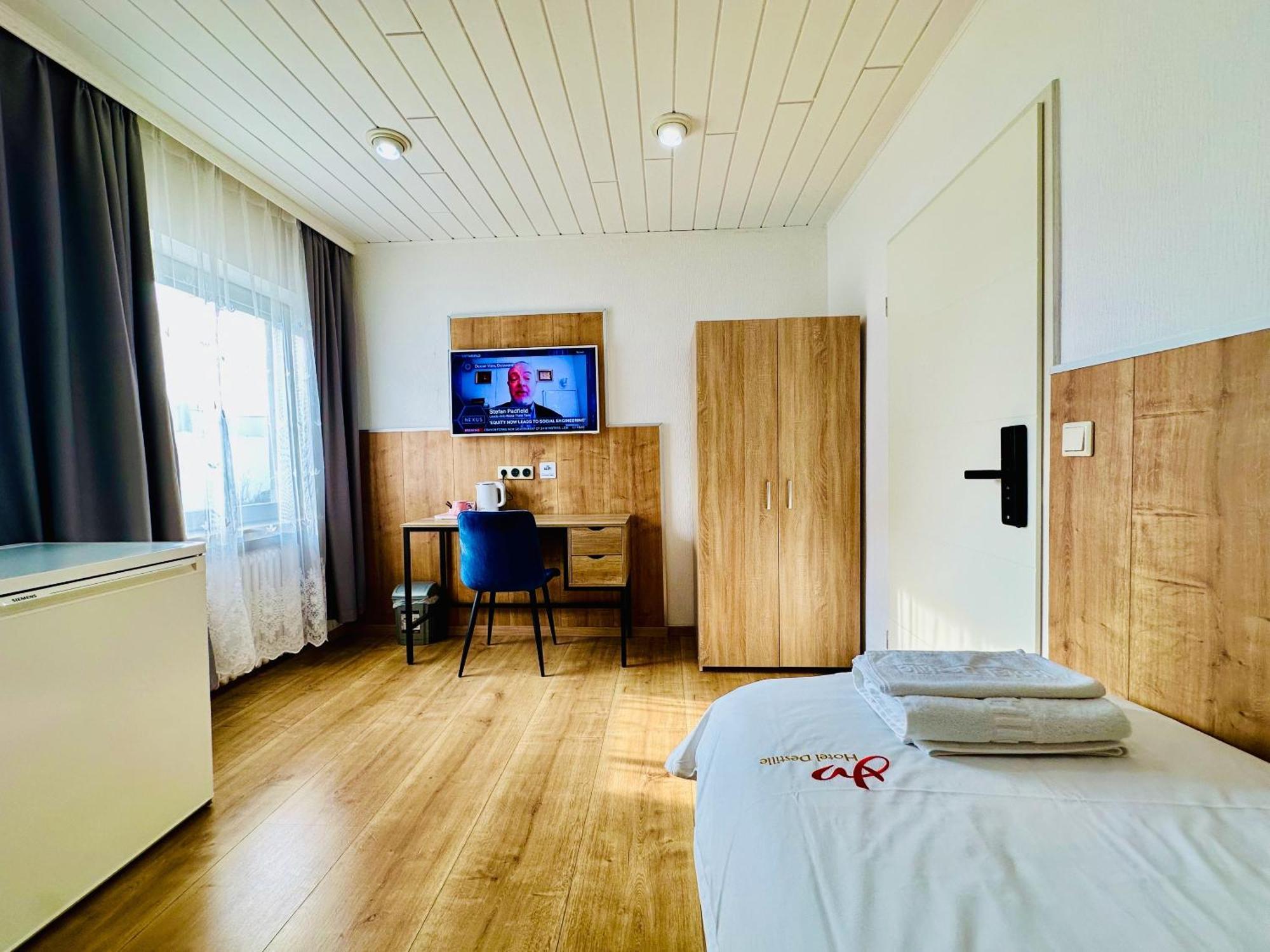 Hotel Destille Dormagen Ruang foto