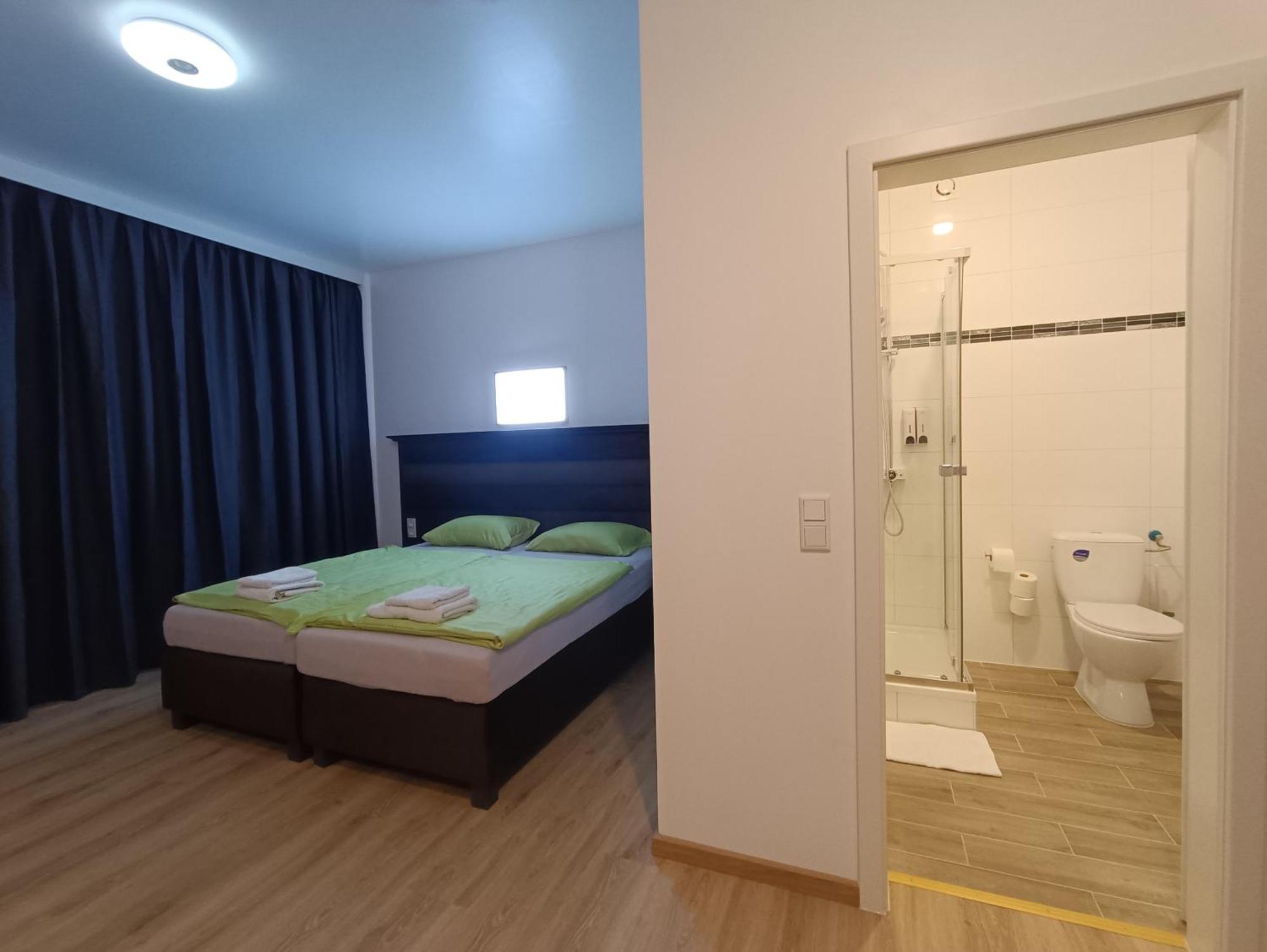 Hotel Destille Dormagen Bagian luar foto